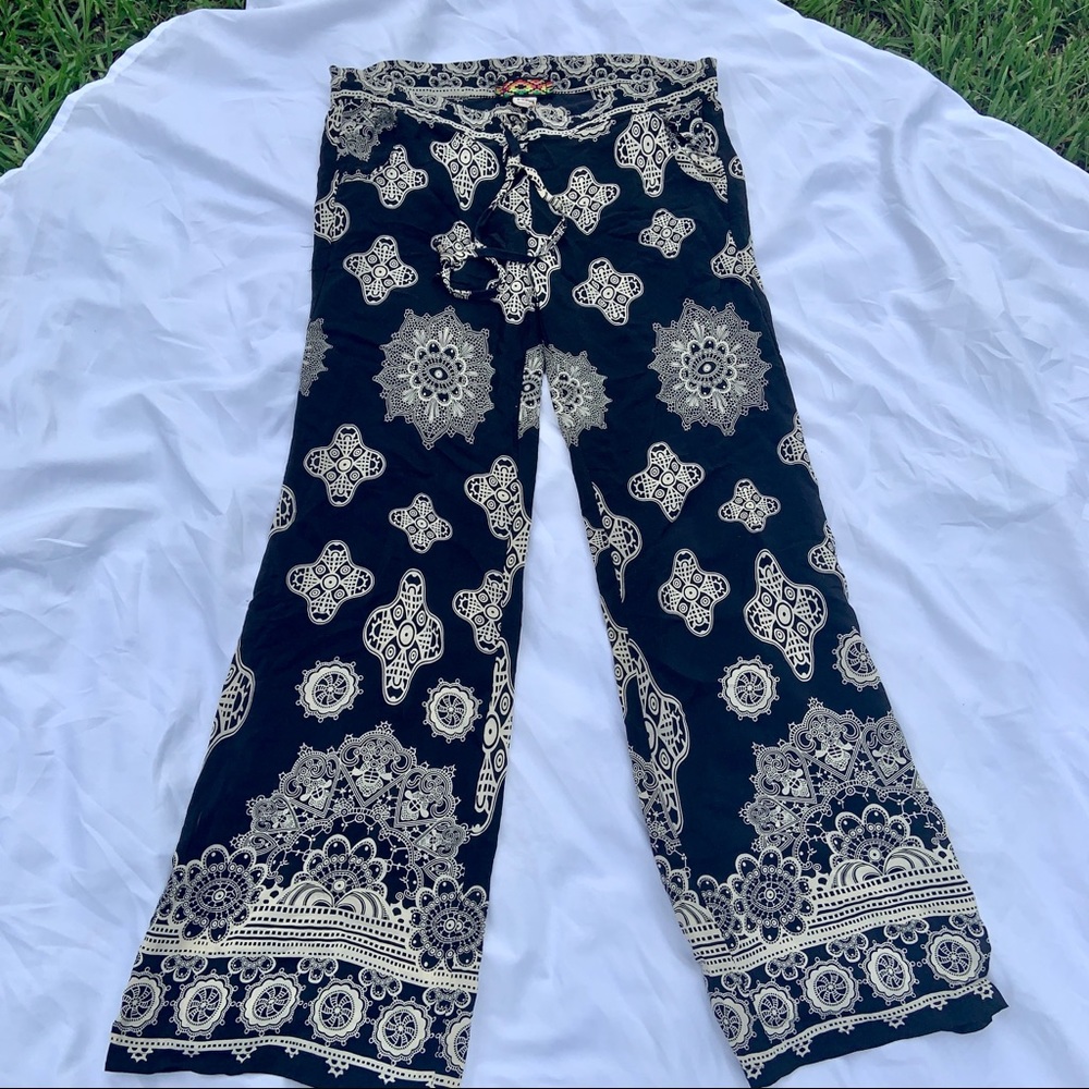 MORA | Printed Beach Pants - Picture 2 of 5